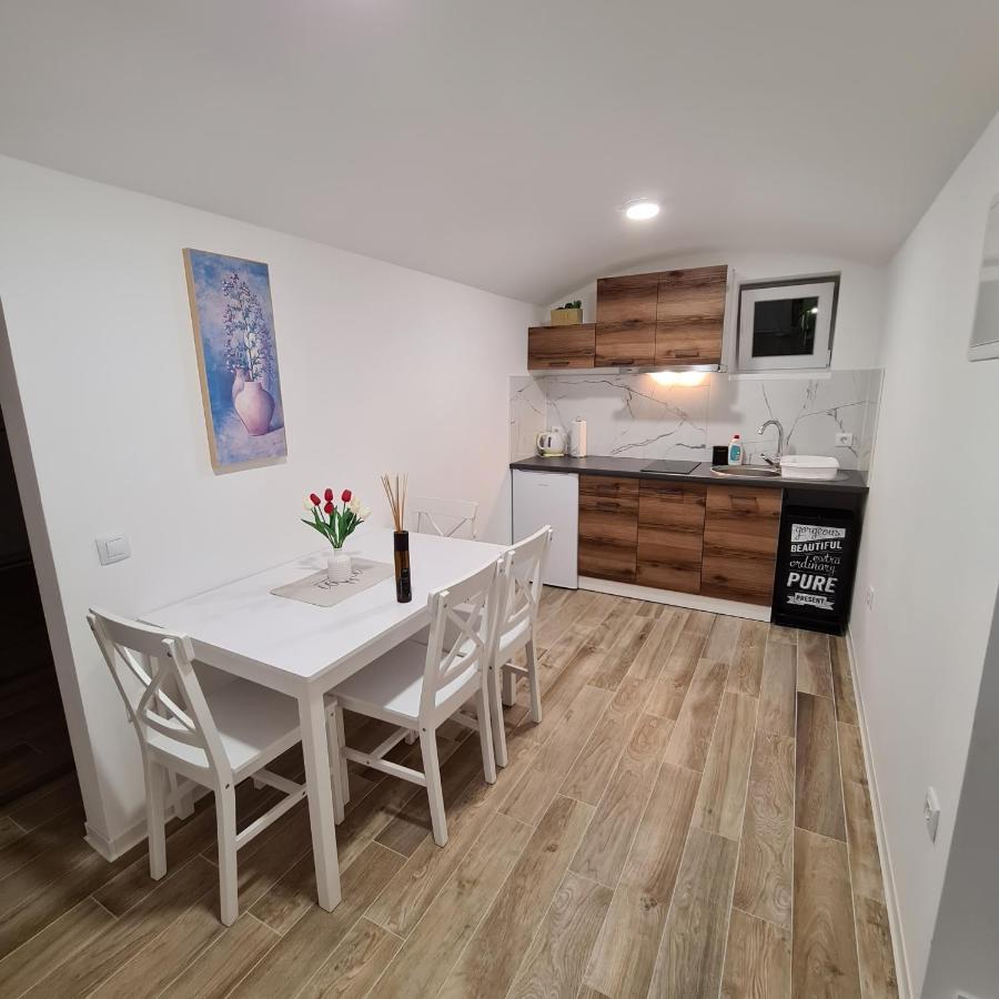 Apartment Dinlux Maribor Exterior foto
