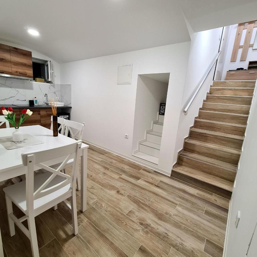 Apartment Dinlux Maribor Exterior foto