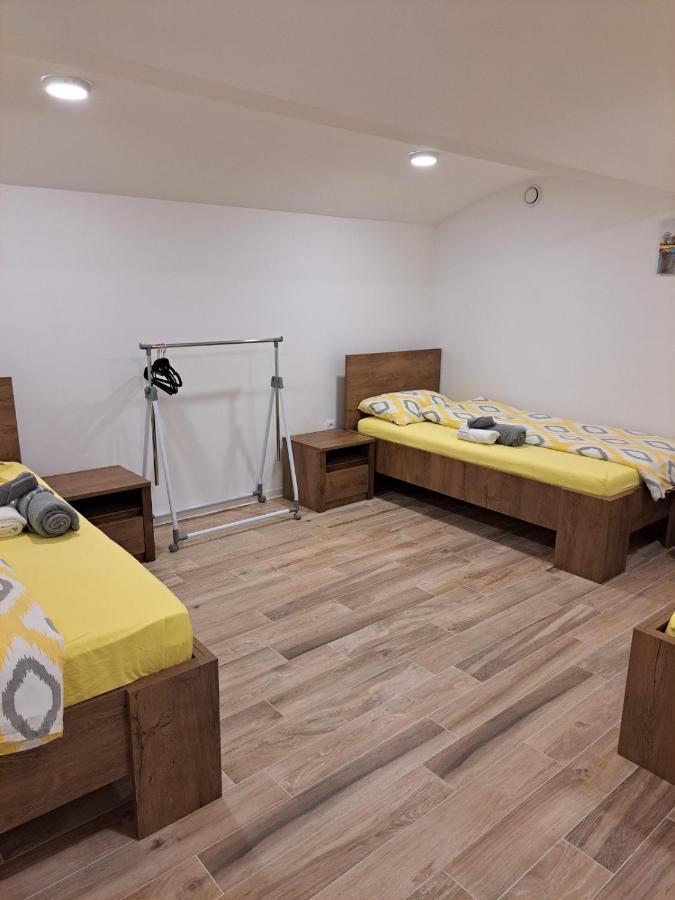 Apartment Dinlux Maribor Exterior foto